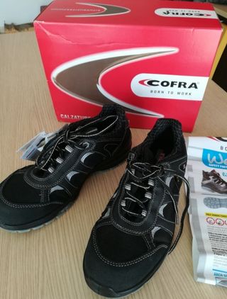 Zapatillas de trabajo con puntera reforzada de segunda mano por 25 EUR en  Logroño en WALLAPOP