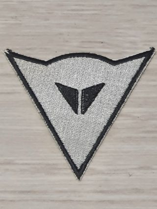 Parche Dainese de segunda mano por 3 EUR en Sant Joan Despí en WALLAPOP