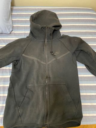 Sudadera nike tech fleece negra talla S de segunda mano por 30 EUR en  Castellón de la Plana en WALLAPOP