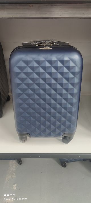 Maletas de cabina 4 ruedas giratorias ultra ligera de segunda mano en  Móstoles en WALLAPOP
