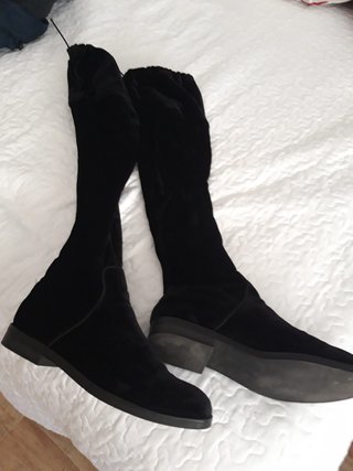 Bota alta, Marca Bershka de segunda mano por 10 EUR en Aspe en WALLAPOP