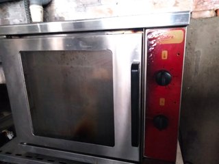 Horno industrial pequeño de segunda mano por 100 EUR en Manlleu en WALLAPOP