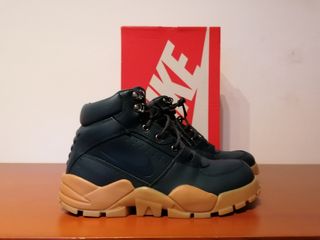 BOTAS NIKE RHYODOMO TALLA 42 de segunda mano por 60 EUR en Barcelona en  WALLAPOP