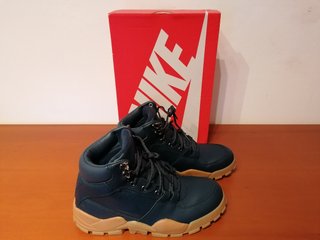 BOTAS NIKE RHYODOMO TALLA 42 de segunda mano por 60 EUR en Barcelona en  WALLAPOP