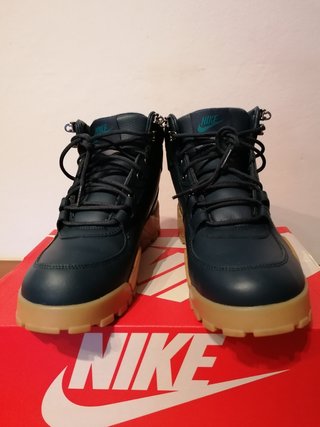BOTAS NIKE RHYODOMO TALLA 42 de segunda mano por 60 EUR en Barcelona en  WALLAPOP