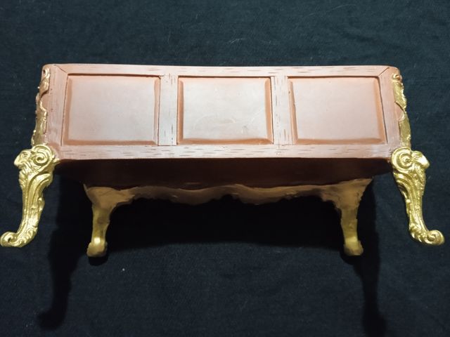 Cómoda de Antoine-Robert Gaudreau. A Escala 1/7
