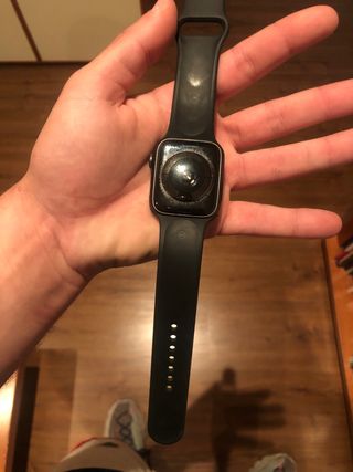 APPLE WATCH SERIE 5 44mm GPS y CELULAR de segunda mano por 220 EUR en Elche  en WALLAPOP