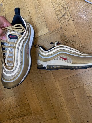 Nike air Max 97 gold talla 40 de segunda mano por 60 EUR en Castellón de la  Plana en WALLAPOP