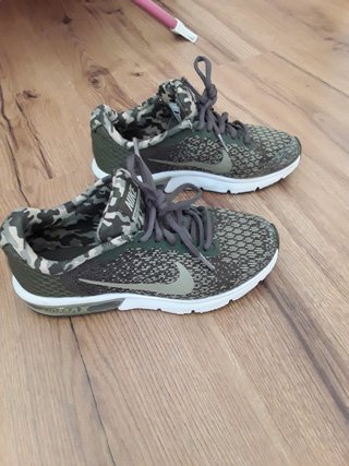 Bambas Nike Air niño. talla 35,5 de segunda mano por 25 EUR en Sabadell en  WALLAPOP