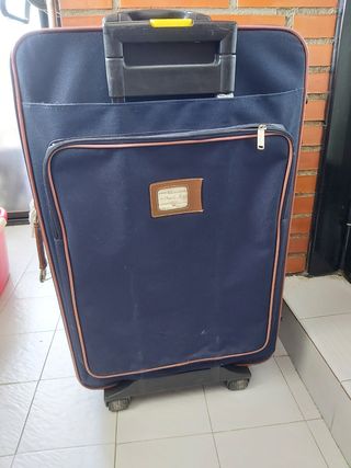 Maleta grande de segunda mano por 15 EUR en Fuenlabrada en WALLAPOP