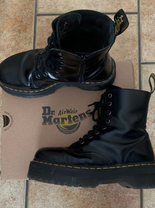 Botas Martens plataforma de segunda mano en WALLAPOP
