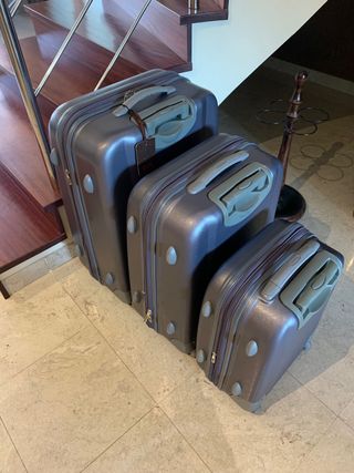 Juego de maletas de PVC, marca Salvador Bachiller de segunda mano por 75  EUR en Cassa de La Selva en WALLAPOP