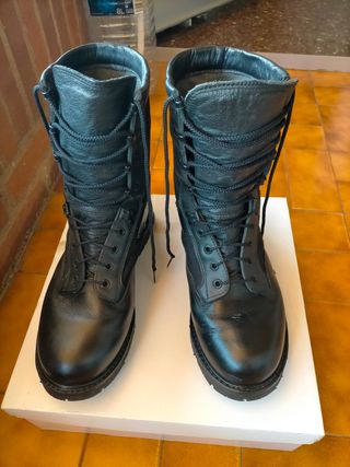 Botas militares iturri gore tex de segunda mano por 50 EUR en Burjassot en  WALLAPOP