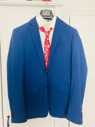 Traje hombre Macson de segunda mano por 45 EUR en Palau-Solita I Plegamans  en WALLAPOP