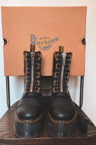 Botas Martens plataforma de segunda mano en WALLAPOP