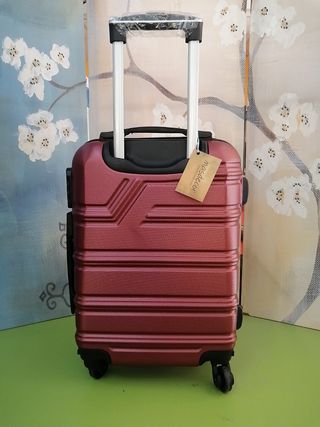 Maleta Equipaje de Mano Nueva de segunda mano por 28,95 EUR en Toledo en  WALLAPOP