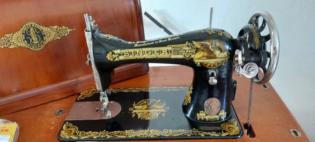 Antigua máquina de coser Singer Una joya