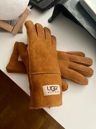 Guantes UGG de segunda mano en WALLAPOP
