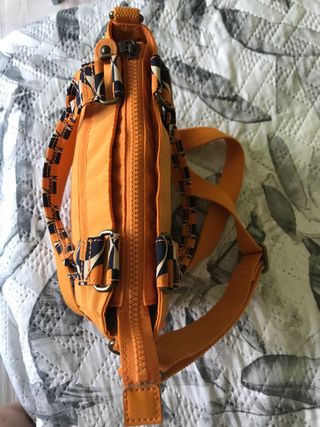 Bolso kipling de segunda mano por 40 EUR en Burgos en WALLAPOP