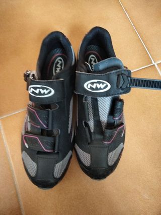 Zapatillas MTB. de segunda mano por 15 EUR en Soto del Real en WALLAPOP