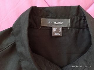 Camisa negra mujer Primark de segunda mano por 2 EUR en Madrid en WALLAPOP