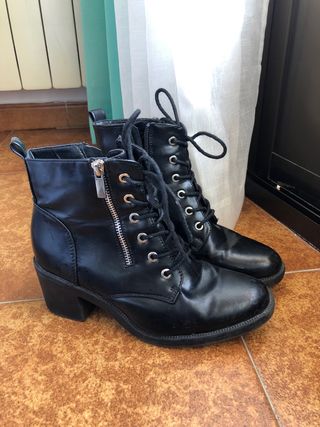 Botas negras Marypaz de segunda mano por 9 EUR en El Arenal de Ávila en  WALLAPOP