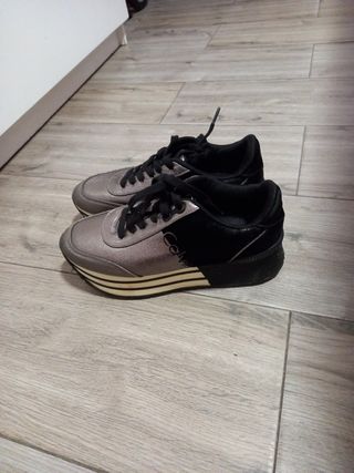 Deportes cuña calvin klein de segunda mano por 25 EUR en Jerez de la  Frontera en WALLAPOP