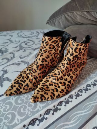 Botines Zara de leopardo de segunda mano en WALLAPOP