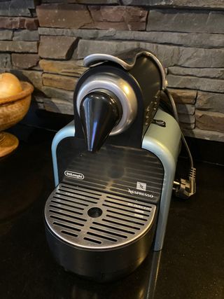 Cafetera Nespresso de segunda mano en Alicante en WALLAPOP