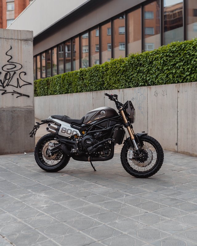 Benelli Leoncino 800 Trail