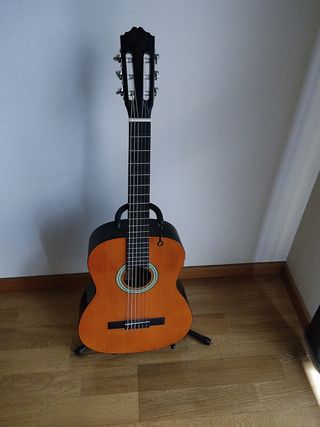 Guitarras segunda mano en Palencia en WALLAPOP