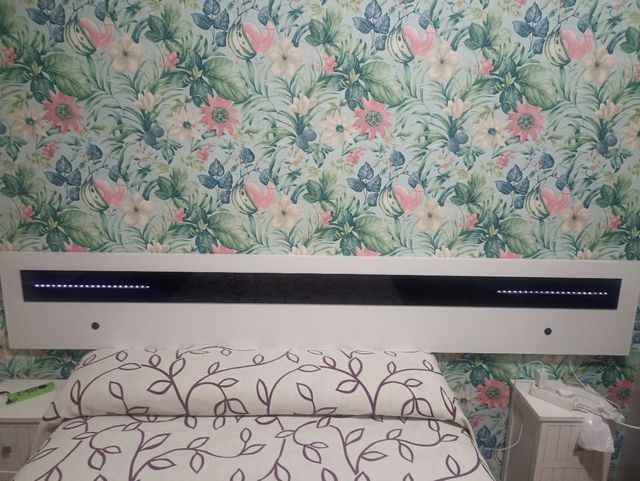 cabecero madera con luz led urge por mudanza