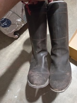 Botas de cuero Roberto Garrudo de segunda mano por 35 EUR en Villanueva del  Ariscal en WALLAPOP