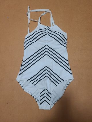 Trajes de baño marca énfasis tallas 40B,44B de segunda mano por 12 EUR en  Madrid en WALLAPOP