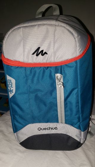 Mochila nevera Quechua Ice 10 Litros y 2 Acumulado de segunda mano por 10  EUR en Madrid en WALLAPOP