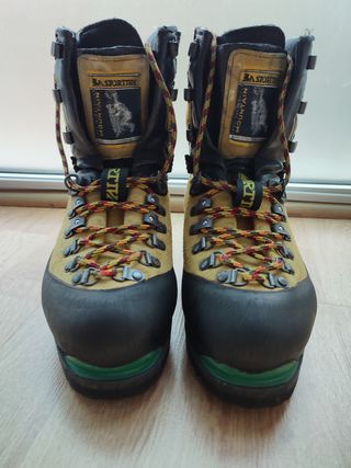 Botas Alpinismo La Sportiva Nepal Extrem. Talla 39 de segunda mano por 215  EUR en Sabadell en WALLAPOP