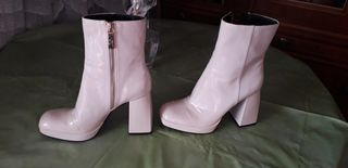 Botines Bershka tacón de segunda mano en WALLAPOP