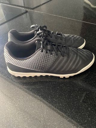 Zapatillas Kipsta Decathlon de segunda mano por 10 EUR en Madrid en WALLAPOP
