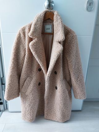 Abrigo Borreguito PIMKIE de segunda mano por 25 EUR en Getafe en WALLAPOP