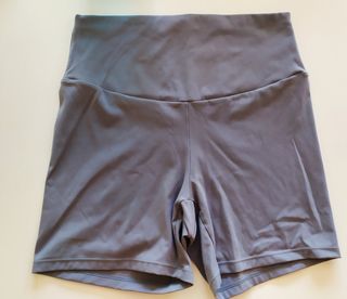 Short deportivo, pantalón corto deportivo Oysho S de segunda mano por 6 EUR  en Roquetas de Mar en WALLAPOP