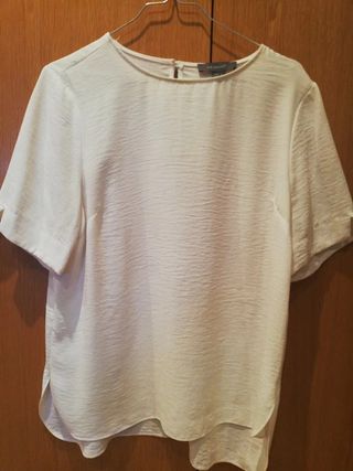 Primark. Camisa manga corta color blanco de segunda mano por 3 EUR en  Lleida en WALLAPOP