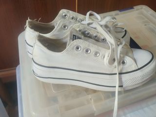 Bamba Converse plataforma talla 37. (4) de segunda mano por 9 EUR en  Barcelona en WALLAPOP
