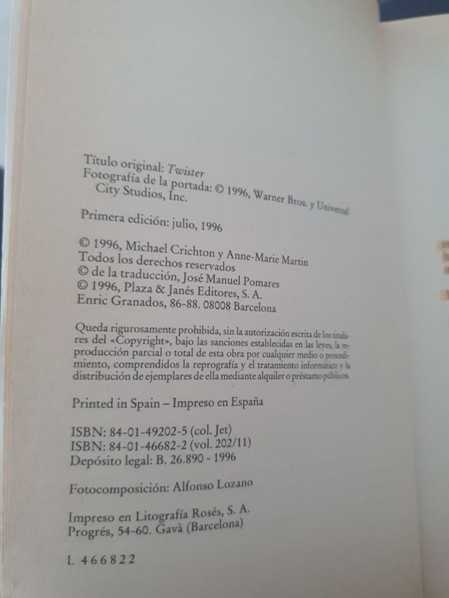 Twister. Libro con el guión original.