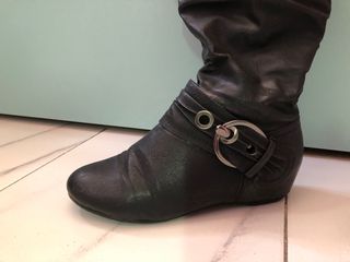 Botas altas planas de segunda mano en WALLAPOP