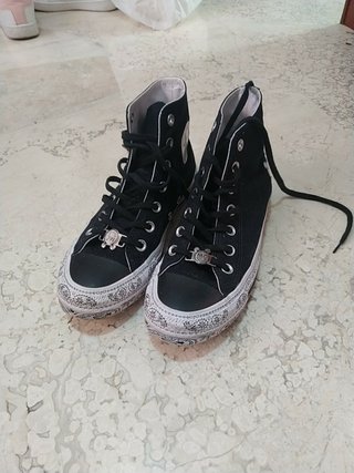 Converse Miley Cyrus de segunda mano en WALLAPOP