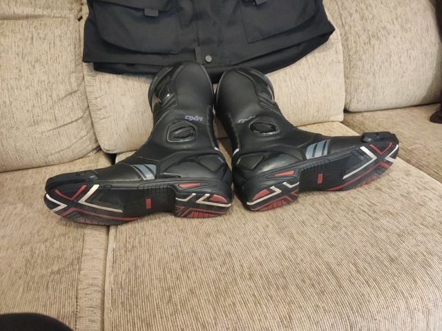 Botas para moto de carretera. DRX. Talla 43.