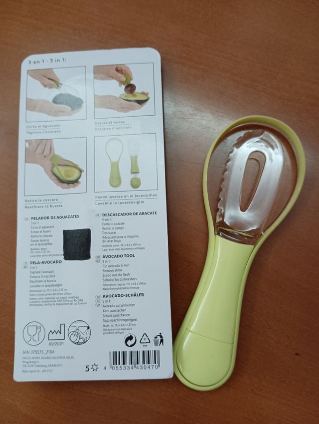 Pelador de Aguacates , comodísimo y de calidad.