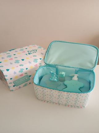 Neceser TOUS nuevo regalo bebé de segunda mano por 20 EUR en Pineda de Mar  en WALLAPOP