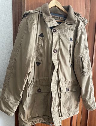 Abrigo Easy Wear XXL Hombre con capucha de pelo de segunda mano por 30 EUR  en Madrid en WALLAPOP