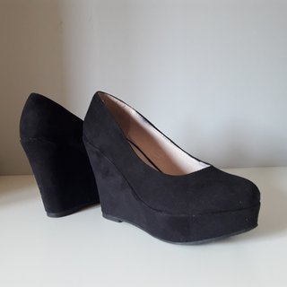 Zapatos Cuña negros talla 37 de segunda mano por 9 EUR en Tielmes en  WALLAPOP